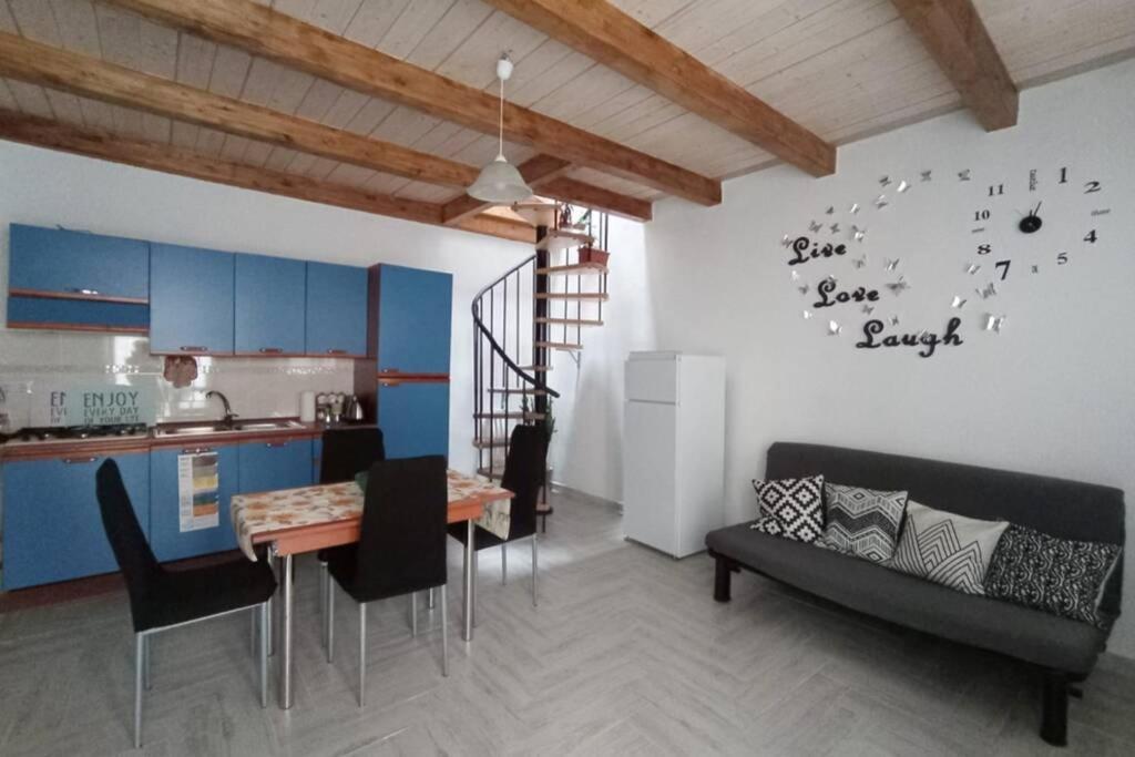 B&B La Piccola Maison Ploaghe Kültér fotó